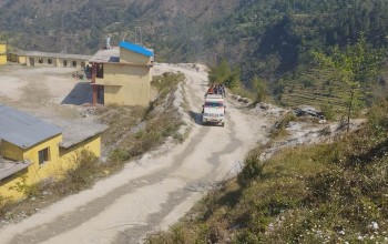 बैतडीका कच्ची सडकमा मनोमानी भाडा 